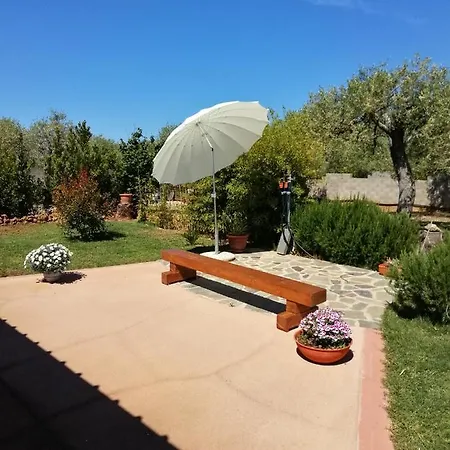 Da Patrizia Bed & Breakfast Fertilia